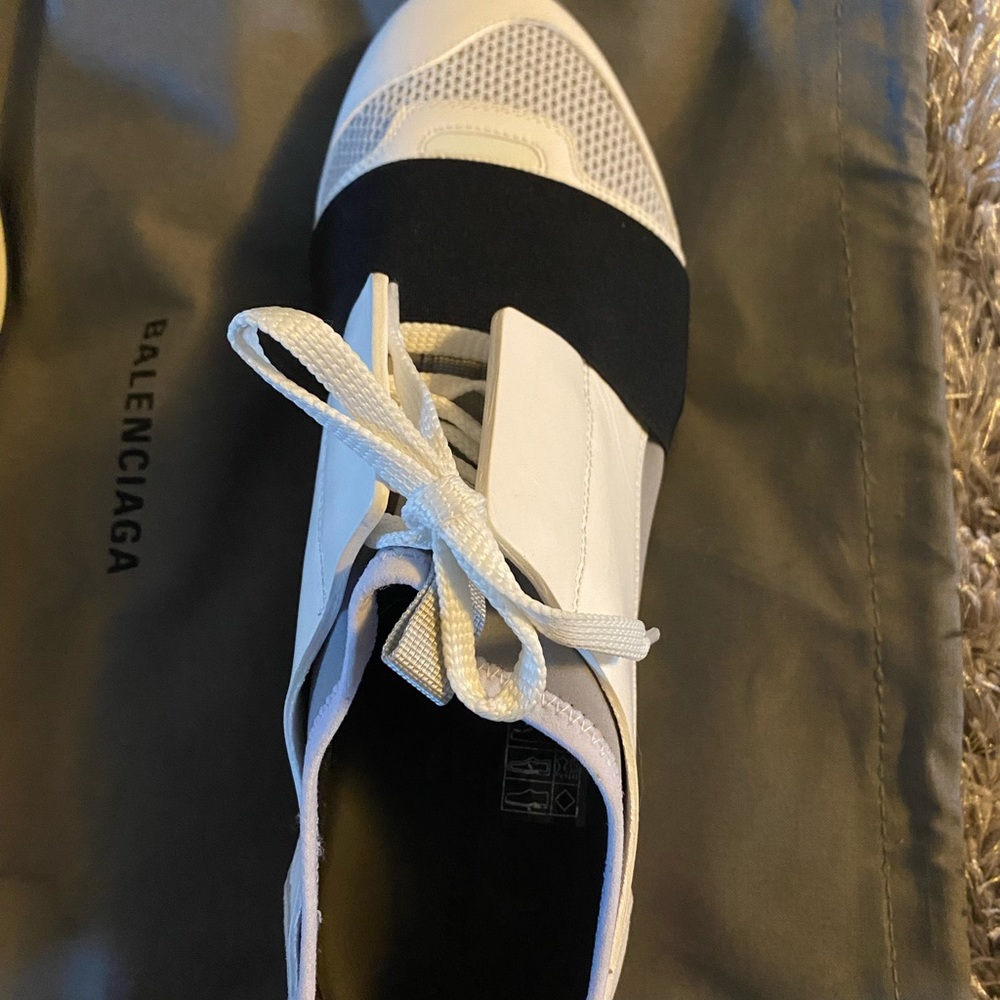 New Balenciaga Race Runner Sneaker - Picture 7 of 10